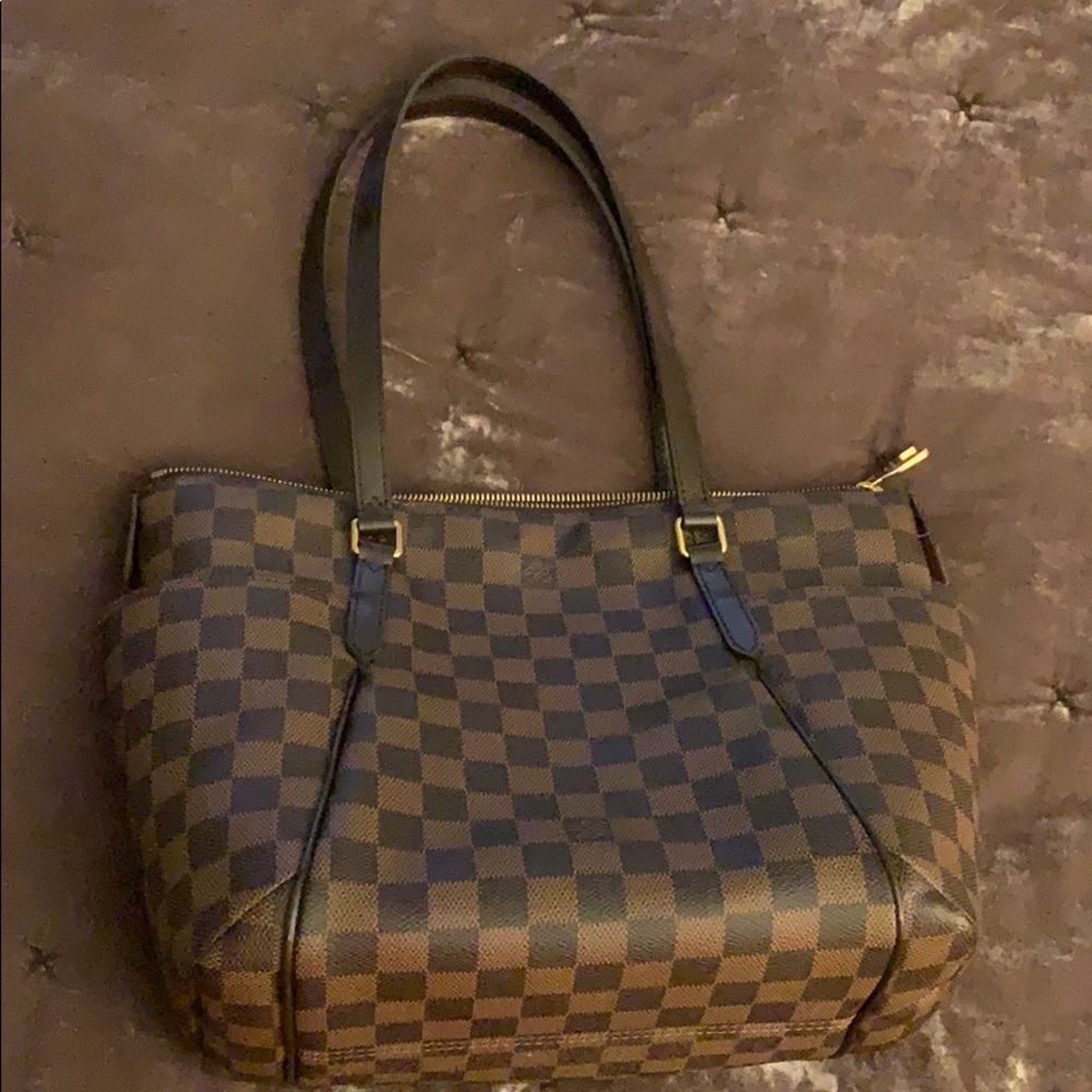 Louis Vuitton totally pm